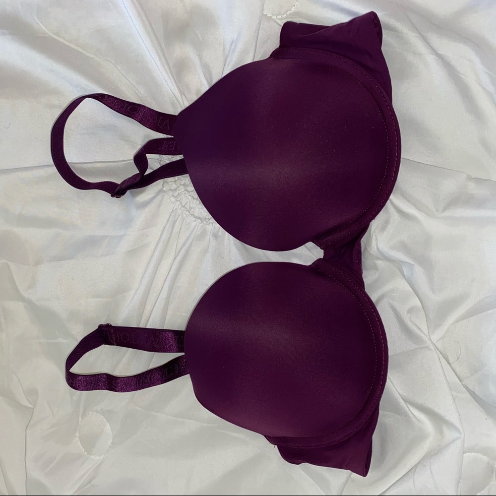 Victoria secret bra!